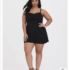Torrid BLACK CHALLIS ROMPER 2X 18/20 used